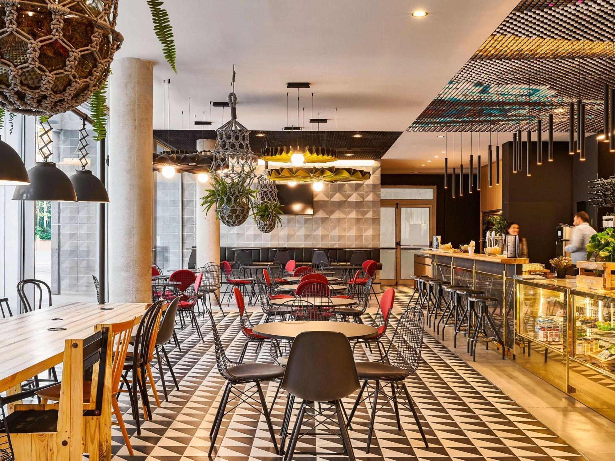 Ibis Plaza Glòries 22@ 2* Barcelona