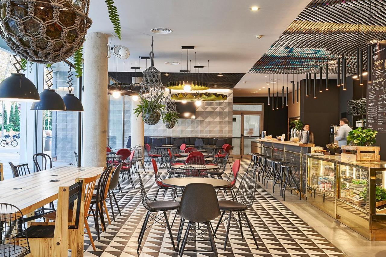 Hotel Ibis Plaza Glòries 22@ 2*