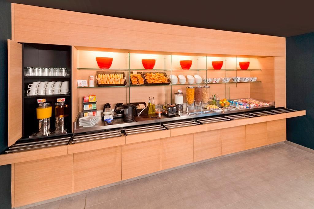 Ibis Plaza Glòries 22@ Hotel 2*